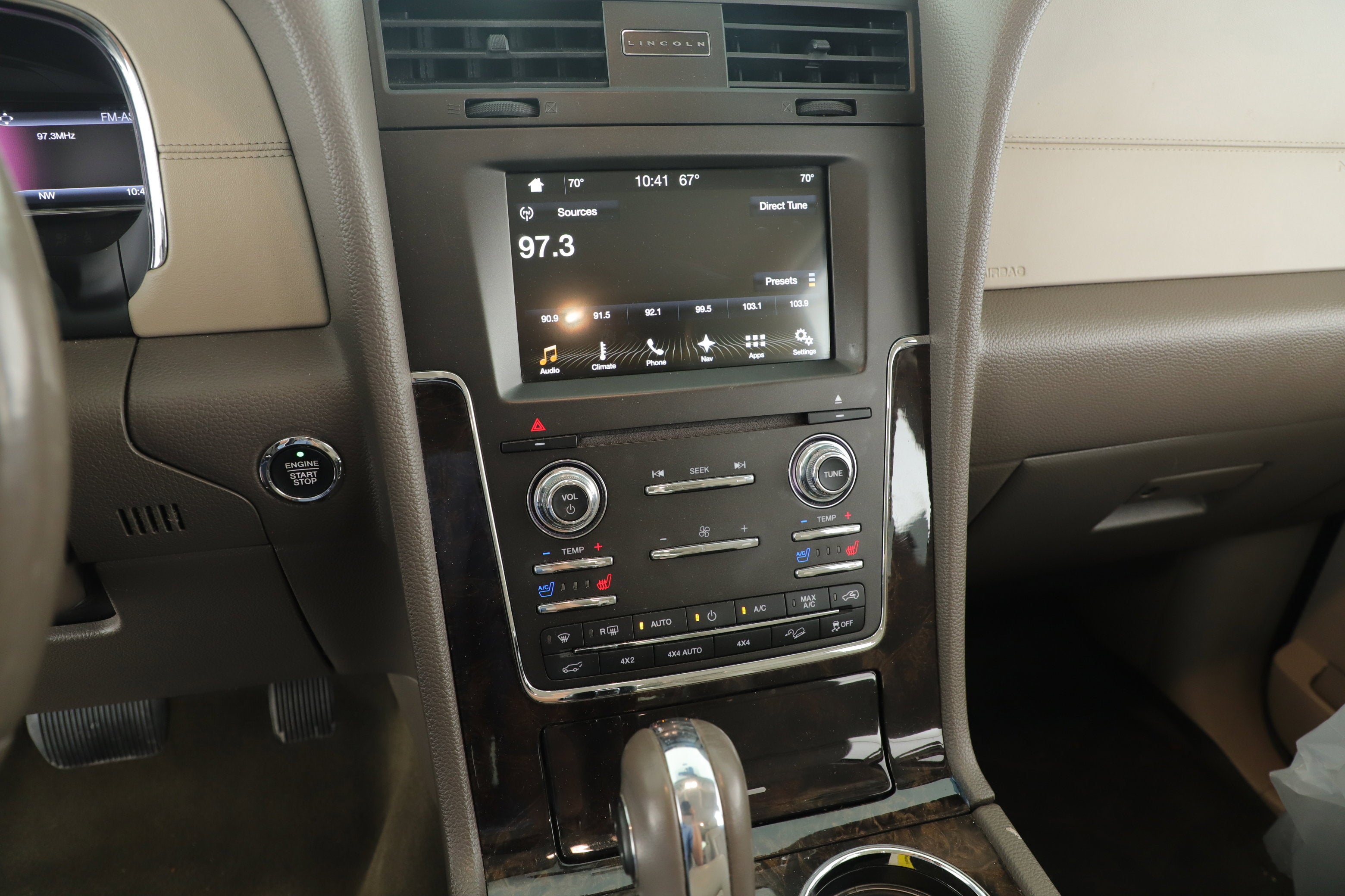 2017 Lincoln Navigator Select