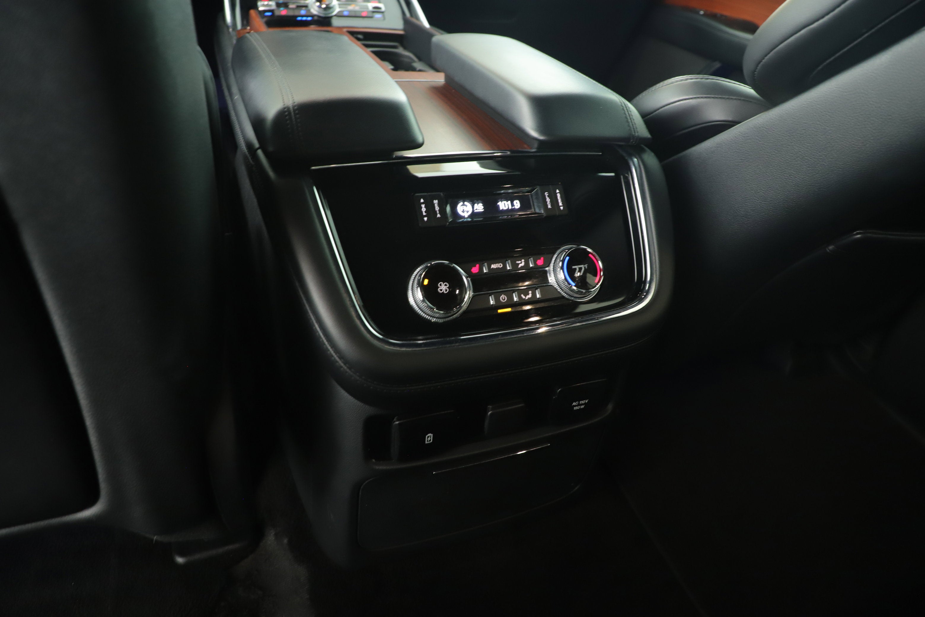 2020 Lincoln Navigator Standard