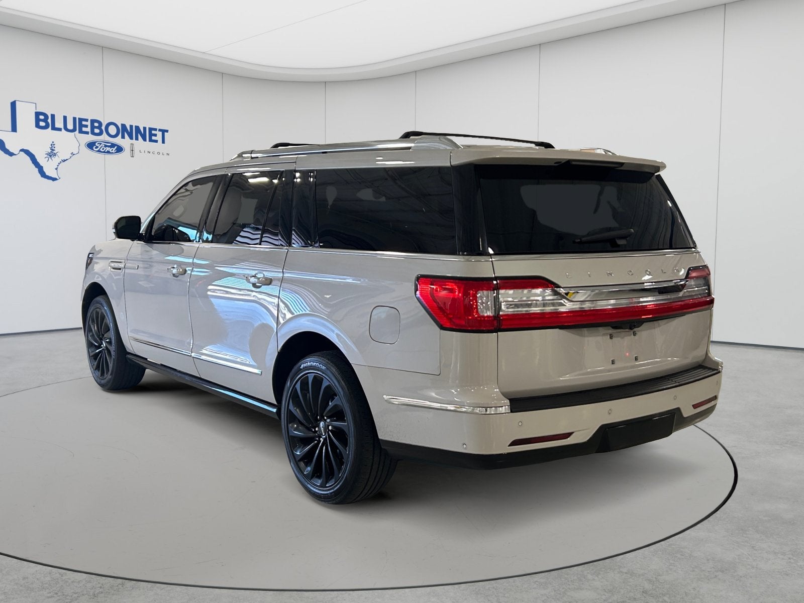 2021 Lincoln NAVIGATOR L RSV