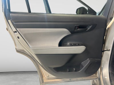 2024 Toyota Highlander Base
