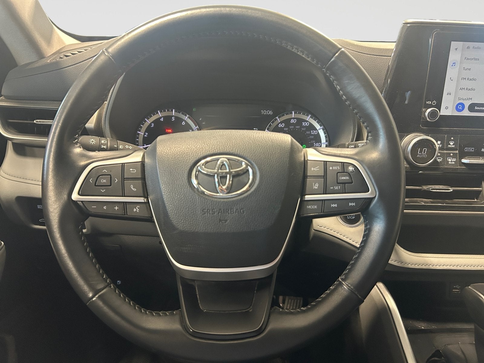 2024 Toyota Highlander Base