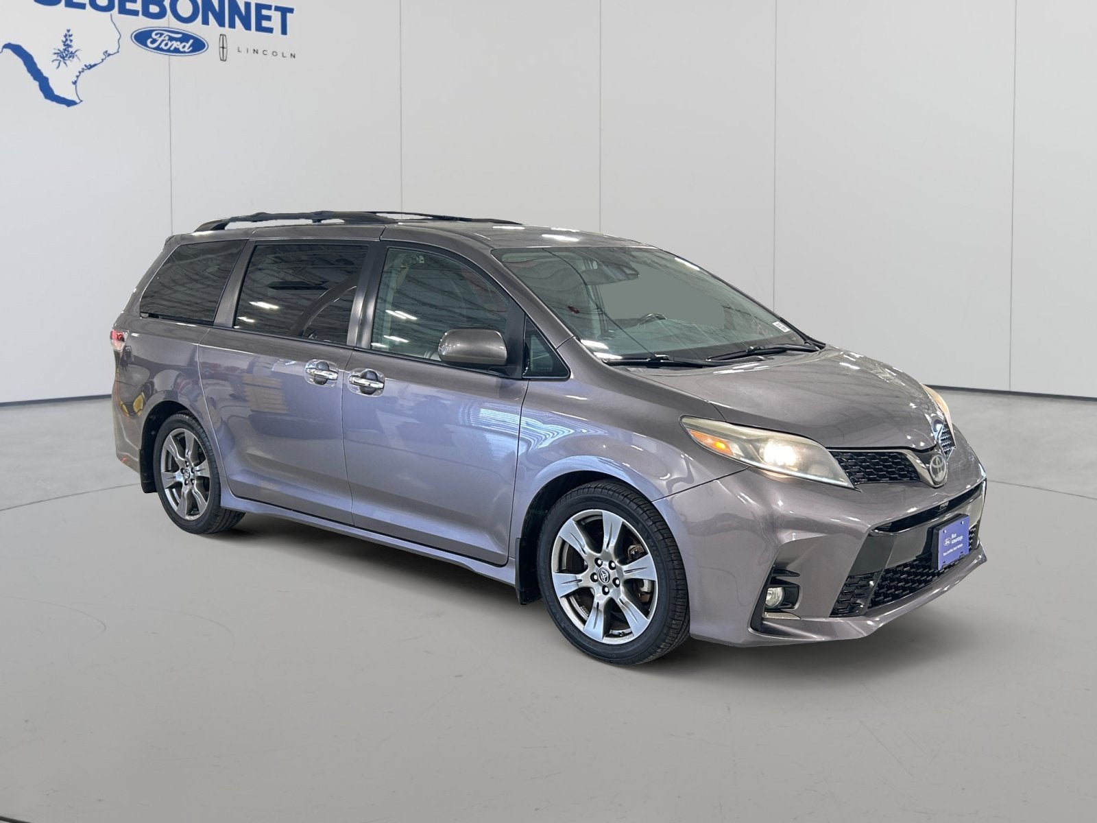 2019 Toyota Sienna SE