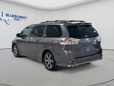 2019 Toyota Sienna SE