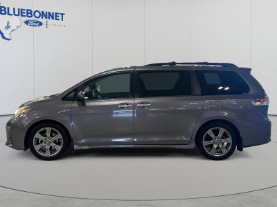 2019 Toyota Sienna SE