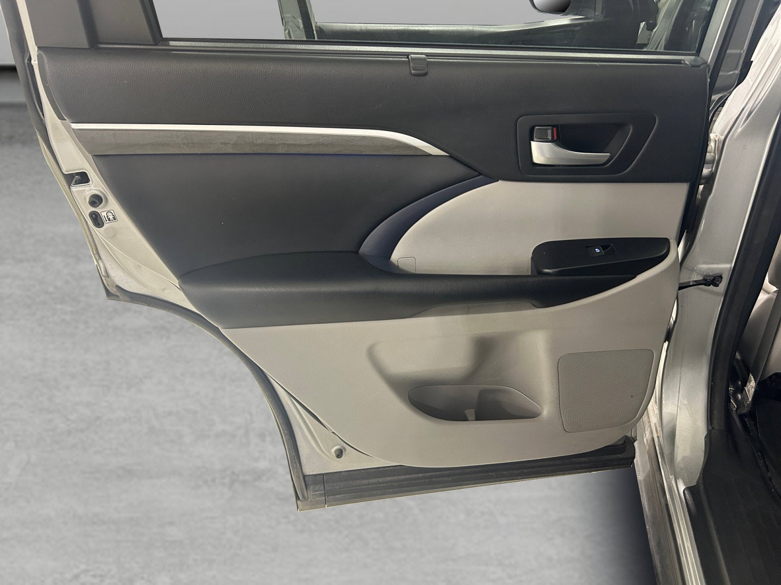 2018 Toyota Highlander Base
