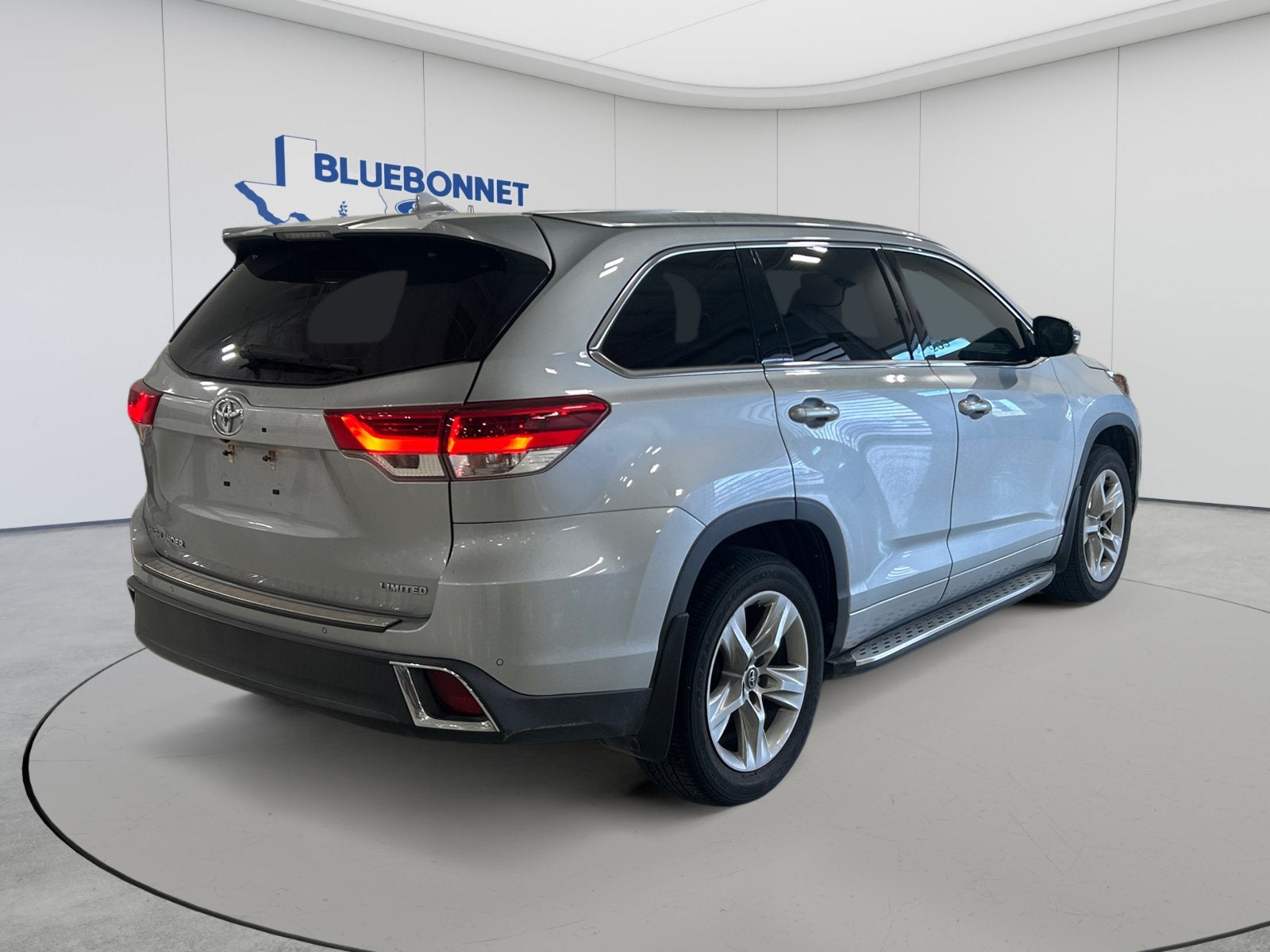 2018 Toyota Highlander Base