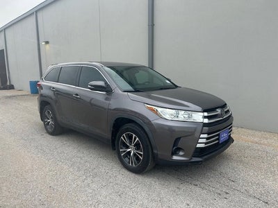2019 Toyota Highlander LE