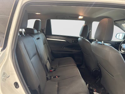 2017 Toyota Highlander LE