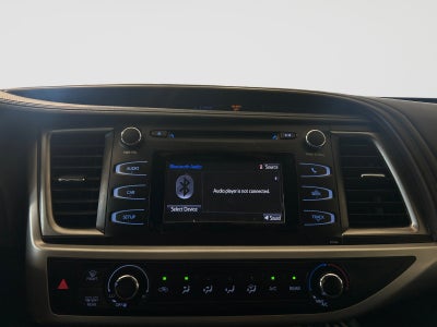 2017 Toyota Highlander LE