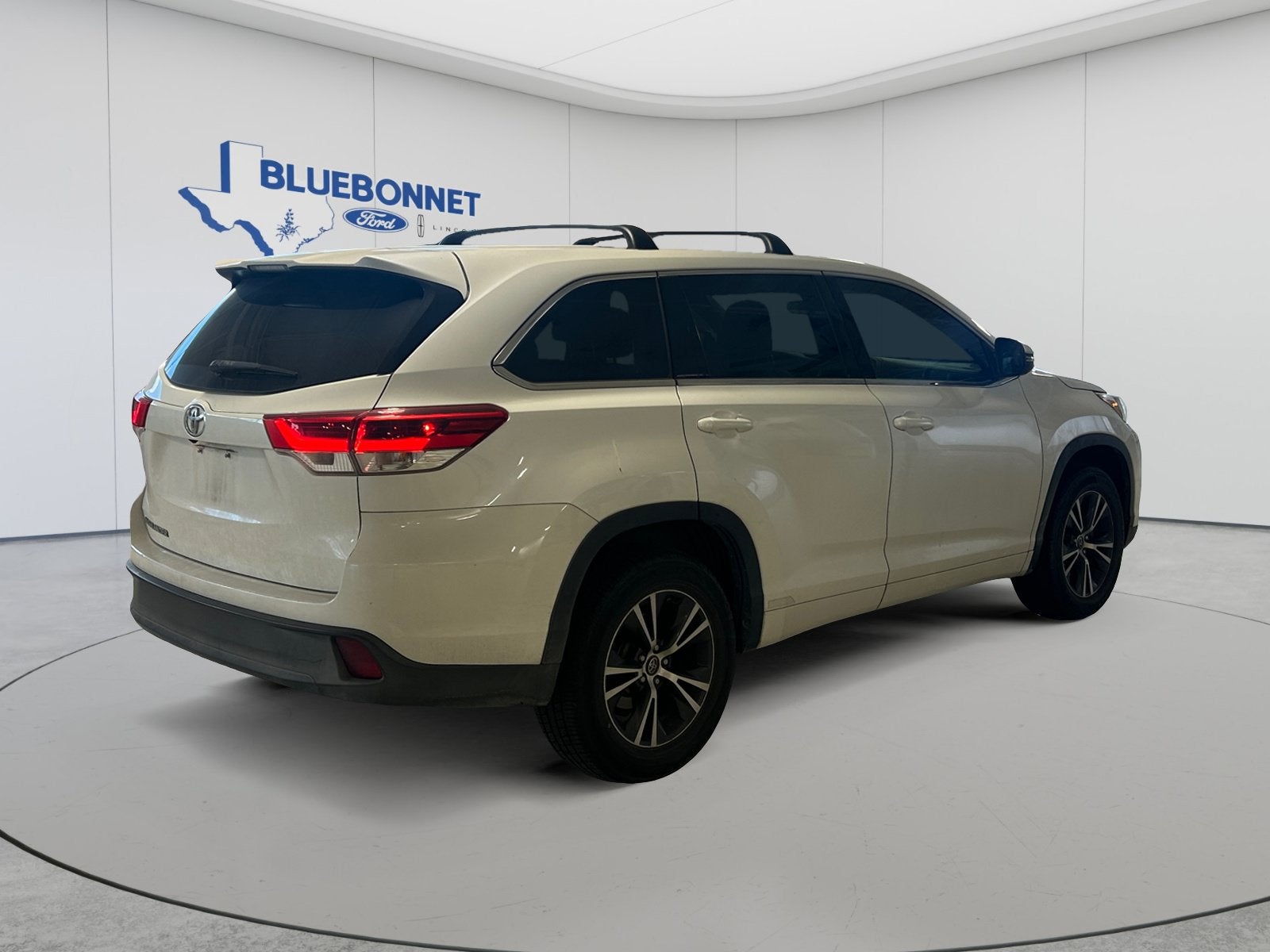 2017 Toyota Highlander LE
