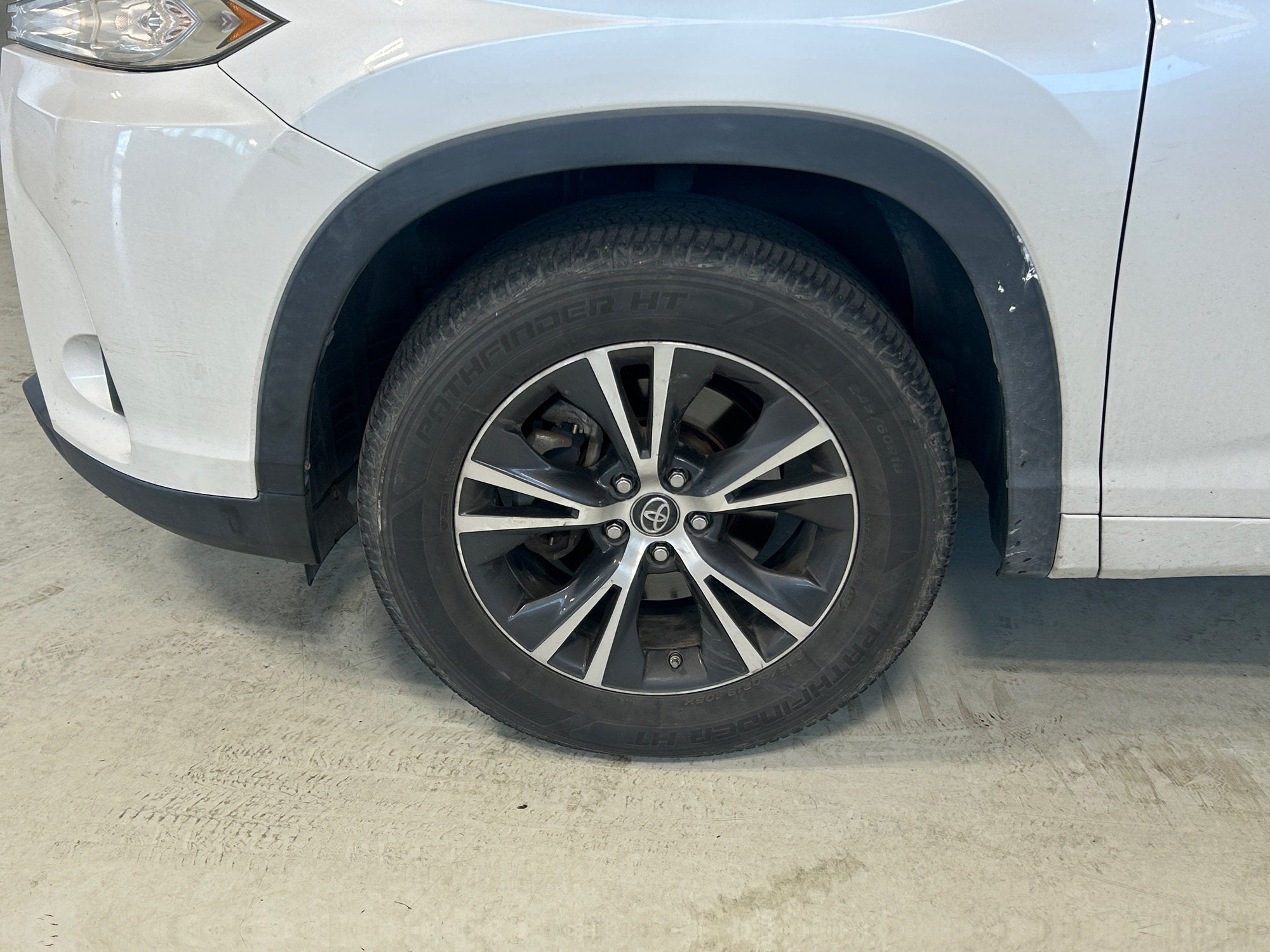 2017 Toyota Highlander LE