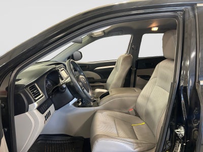 2014 Toyota Highlander Base