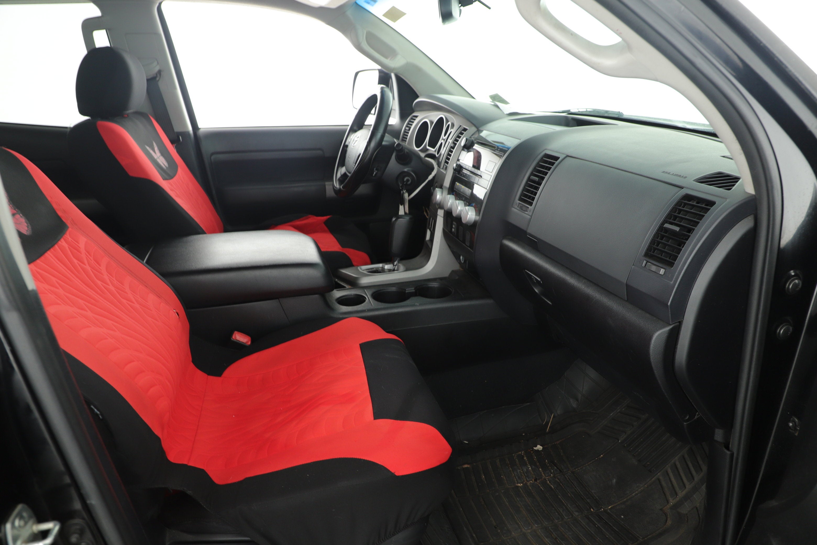 2013 Toyota Tundra 4WD Truck GRADE