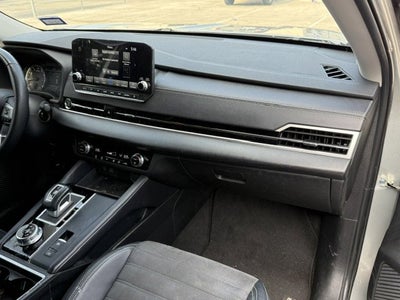 2023 Mitsubishi Outlander Base