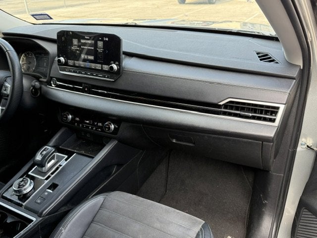 2023 Mitsubishi Outlander Base