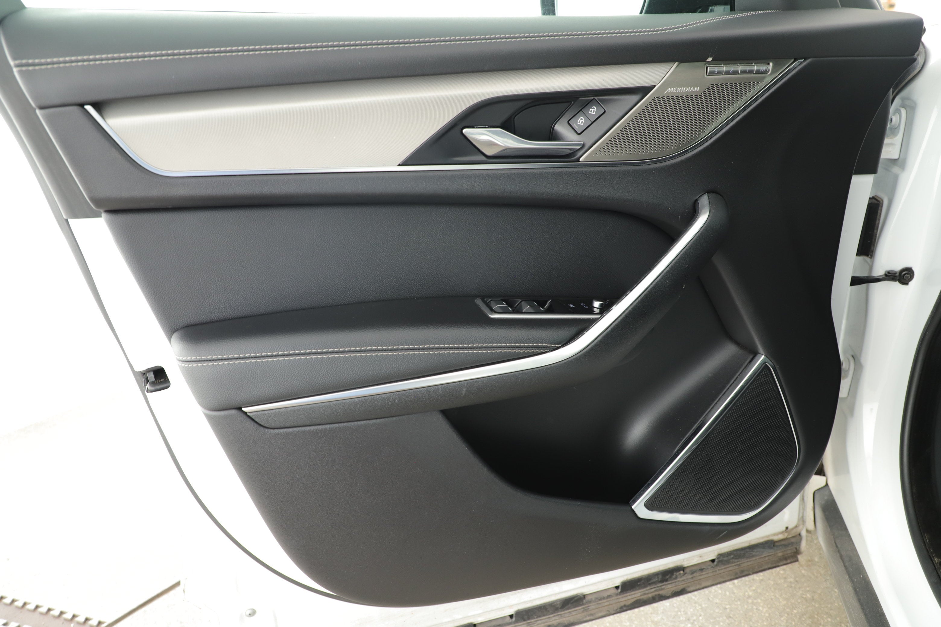 2025 Jaguar F-PACE R-Dynamic S