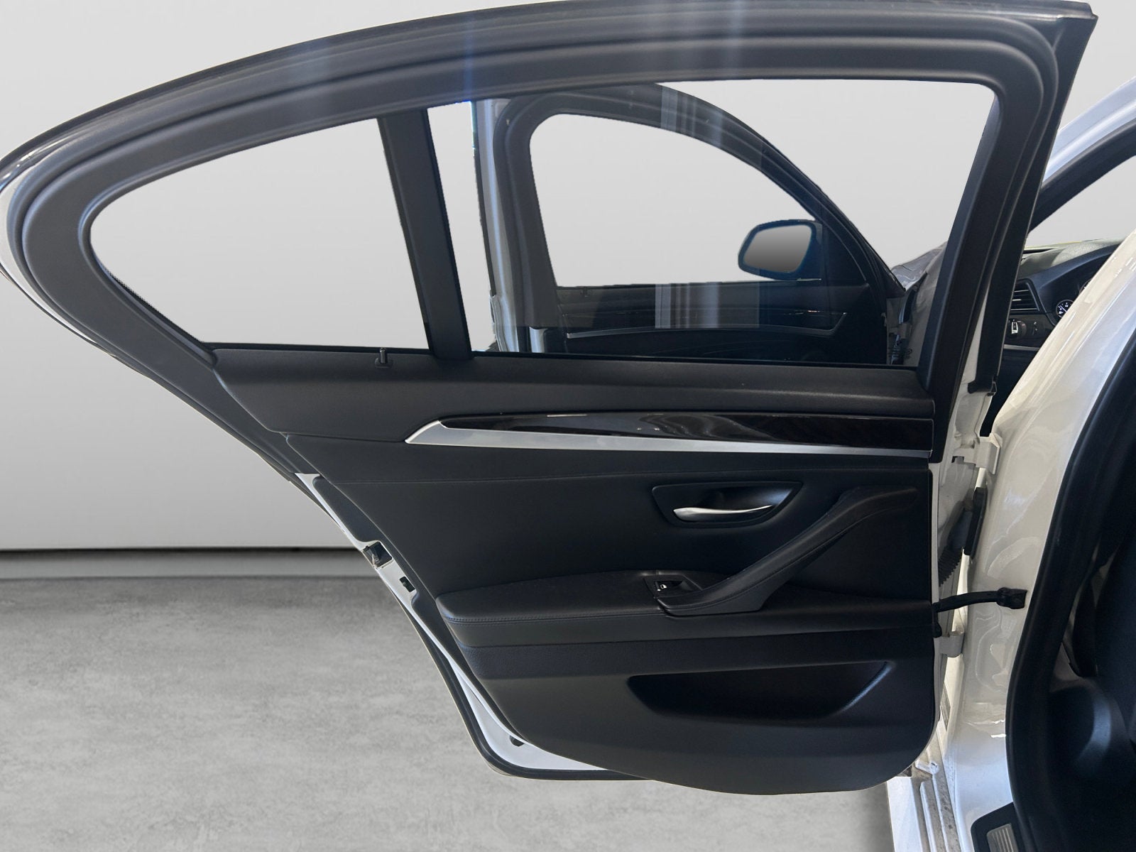 2016 BMW 5 Series 528i