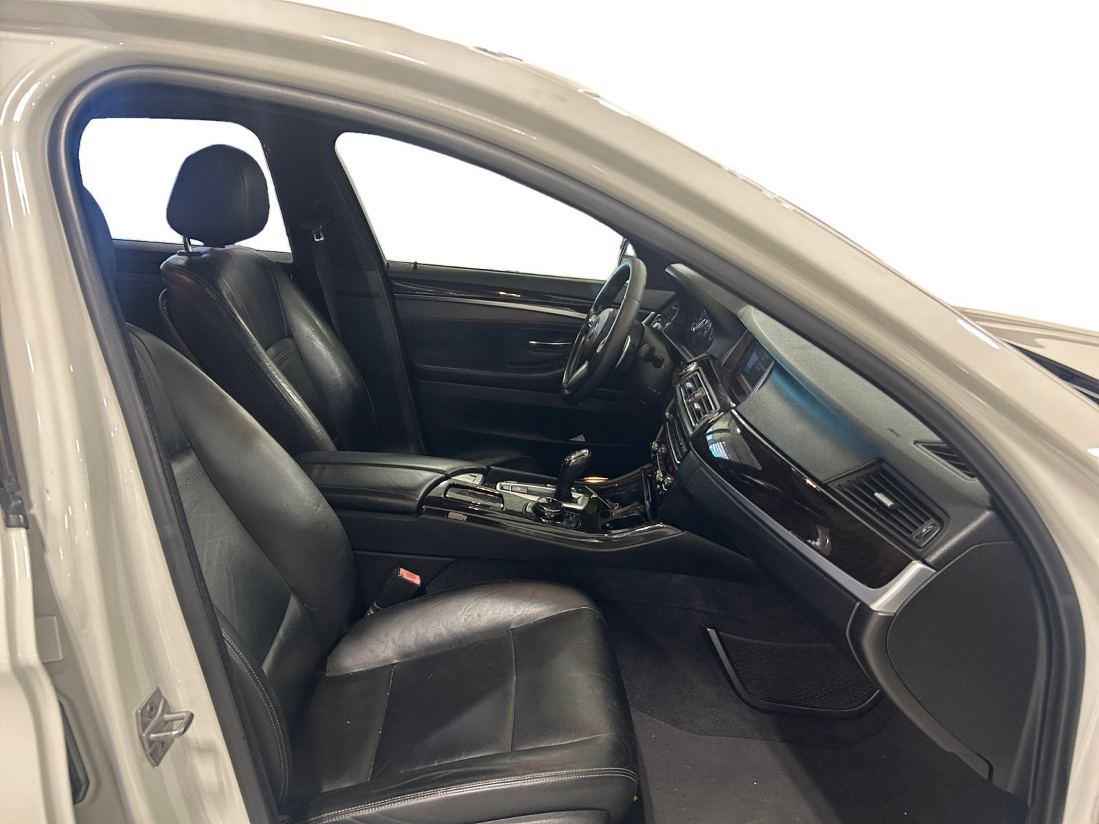 2016 BMW 5 Series 528i
