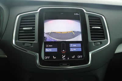 2022 Volvo XC90 Momentum