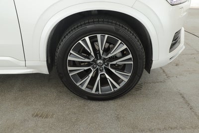 2022 Volvo XC90 Momentum