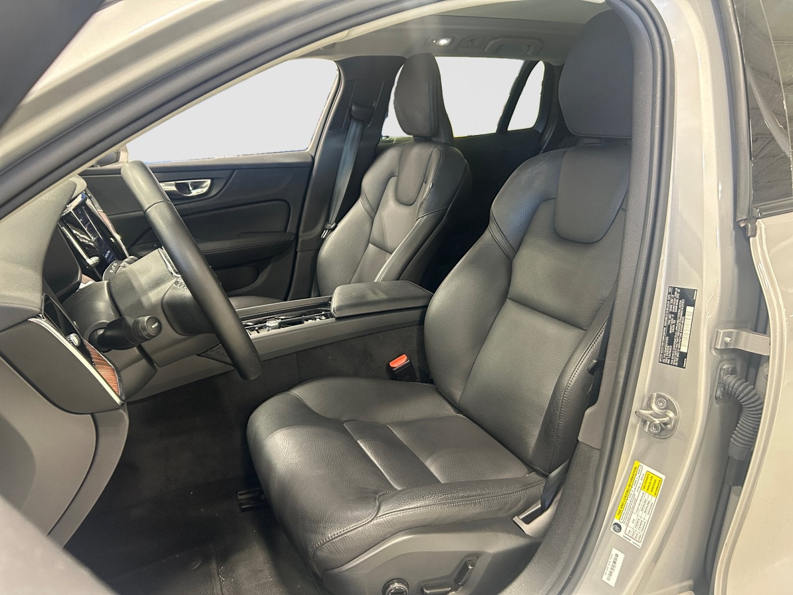 2025 Volvo V60 Cross Country Plus
