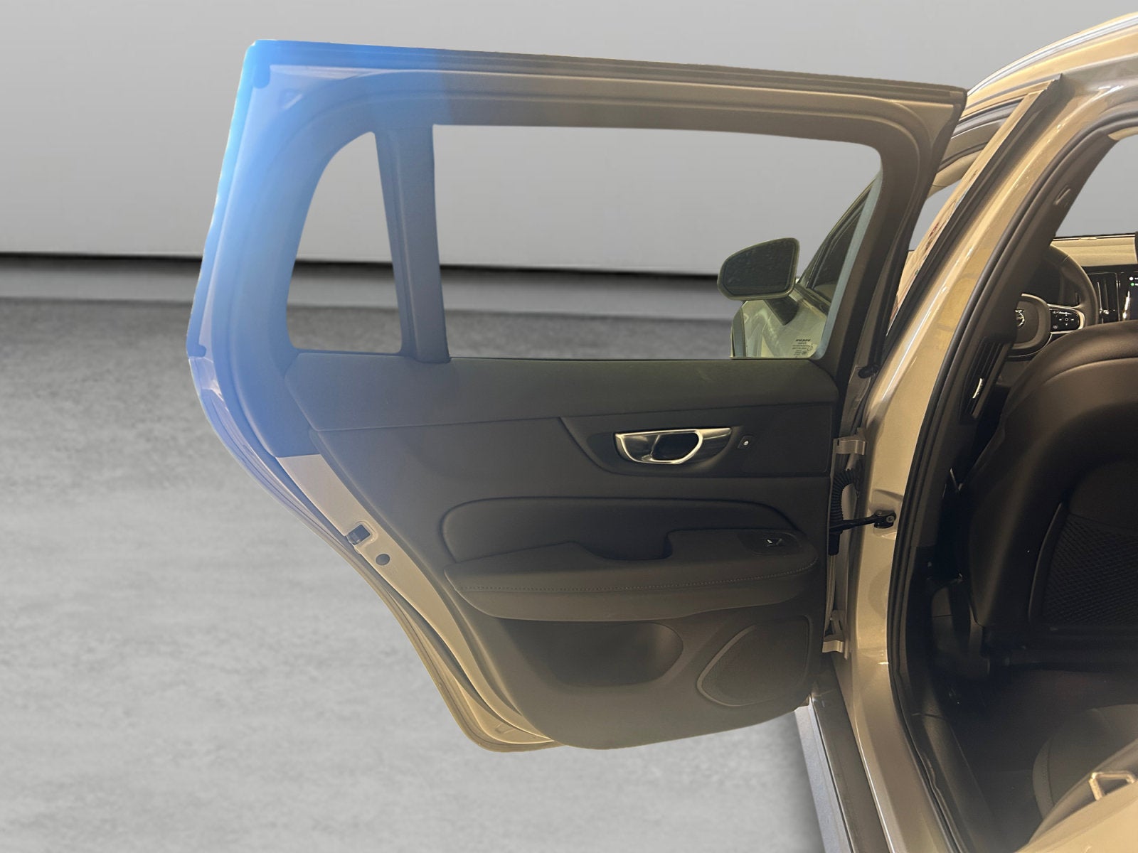 2025 Volvo V60 Cross Country Plus