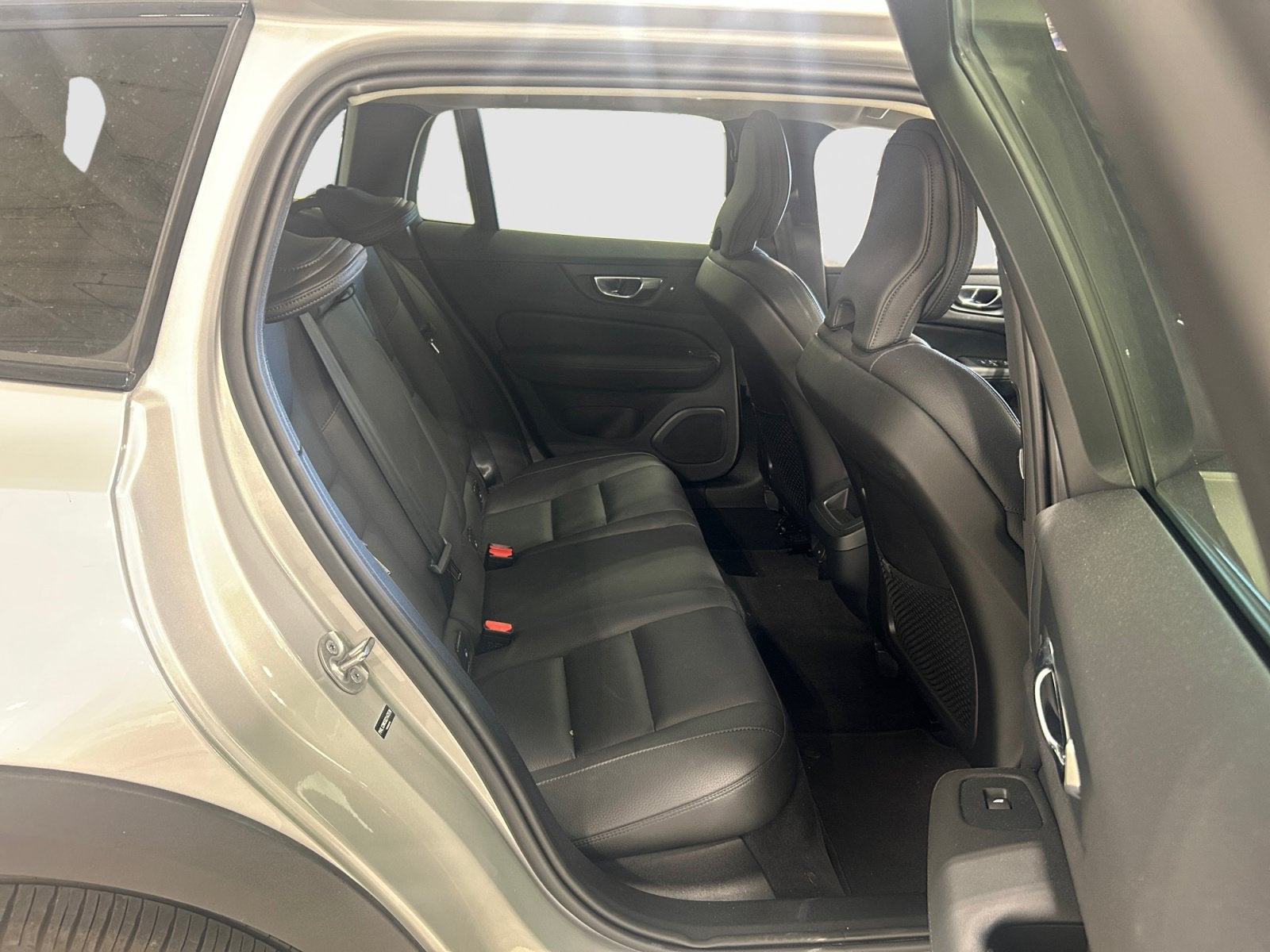 2025 Volvo V60 Cross Country Plus
