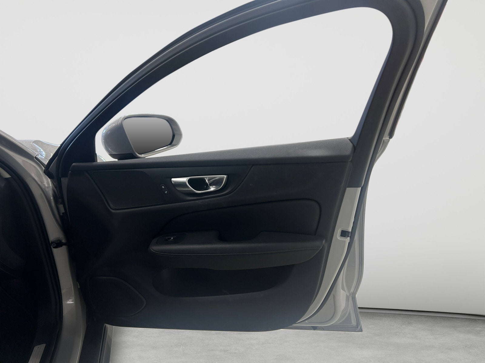 2025 Volvo V60 Cross Country Plus