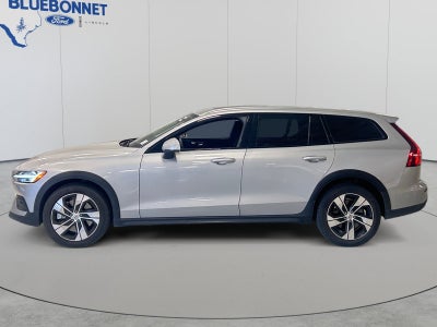2025 Volvo V60 Cross Country Plus