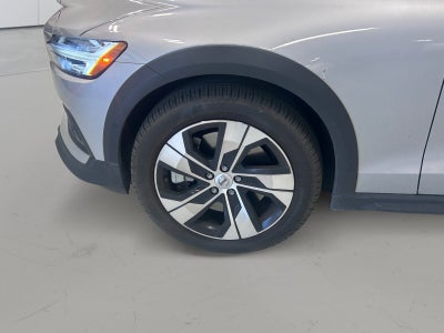 2025 Volvo V60 Cross Country Plus