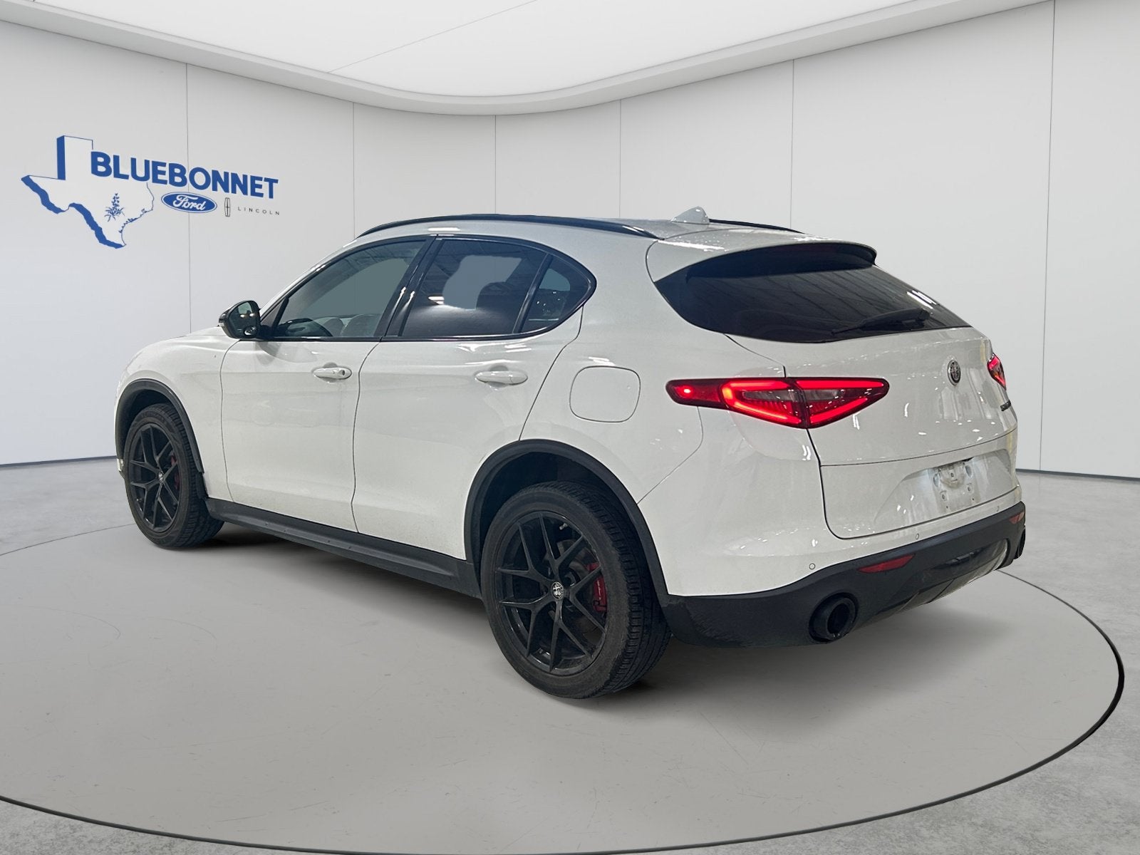 2020 Alfa Romeo Stelvio Base