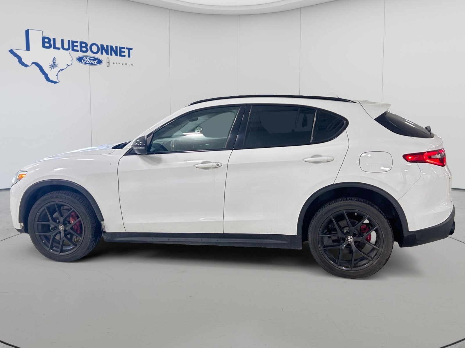 2020 Alfa Romeo Stelvio Base