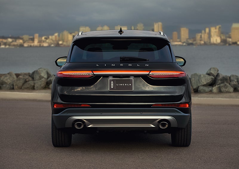 The rear lighting of the 2024 Lincoln Corsair® SUV spans the entire width of the vehicle. | Bluebonnet Motors Lincoln in New Braunfels TX