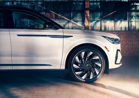 The wheels of the available Jet Appearance Package are highlighted. | Bluebonnet Motors Lincoln in New Braunfels TX