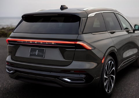 The rear of a 2025 Lincoln Black Label Nautilus® SUV displays full LED rear lighting. | Bluebonnet Motors Lincoln in New Braunfels TX