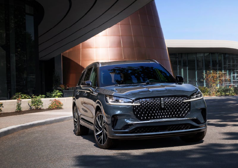 A 2026 Lincoln Black Label™ Aviator® SUV is shown with the available Special Edition Package. | Bluebonnet Motors Lincoln in New Braunfels TX