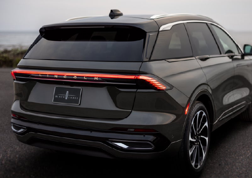 The rear of a 2026 Lincoln Black Label™ Nautilus® SUV displays full LED rear lighting. | Bluebonnet Motors Lincoln in New Braunfels TX