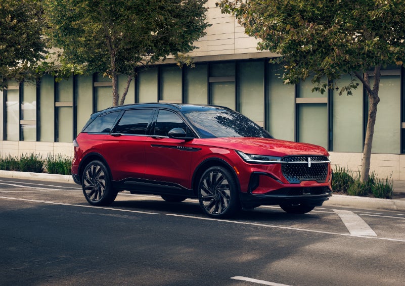 2026 Lincoln Nautilus® SUV with the available Jet Appearance Package and Hybrid transmission. | Bluebonnet Motors Lincoln in New Braunfels TX