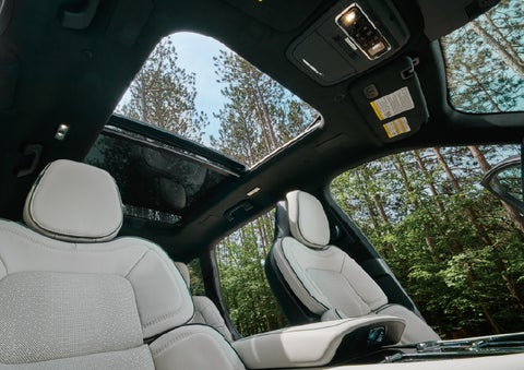 The front seats of a 2027 Lincoln Aviator® Black Label™ SUV | Bluebonnet Motors Lincoln in New Braunfels TX